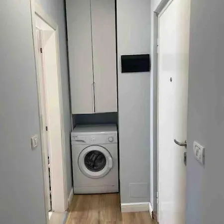 Cozy Small Studio Within 2mins Walking To Beach *