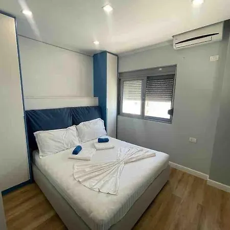 Appartement Cozy Small Within 2mins Walking To Himarë