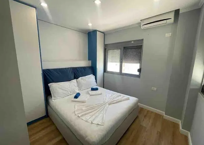 Appartement Cozy Small Within 2mins Walking To Himarë