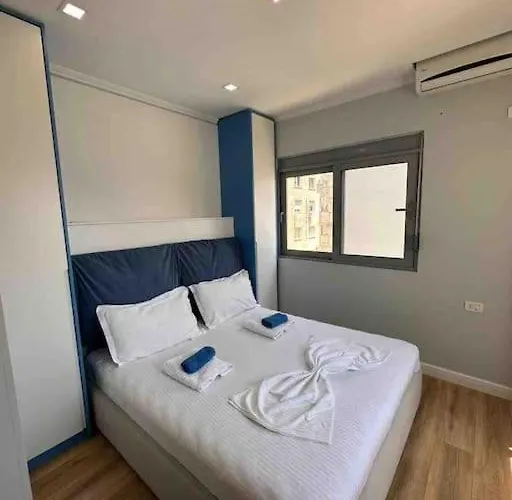 Cozy Small Within 2mins Walking To * Himare