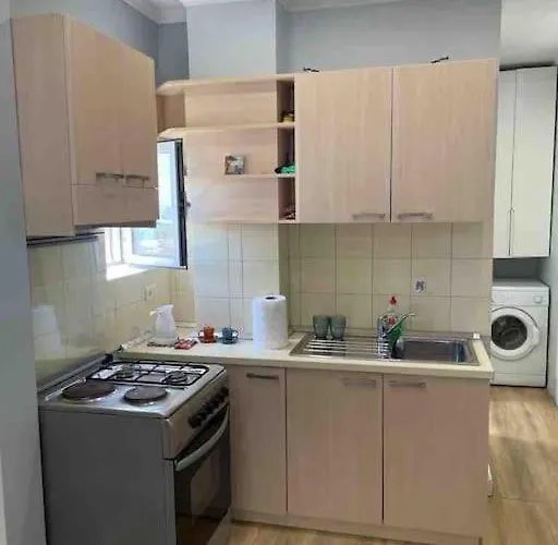 Cozy Small Within 2mins Walking To * Himare